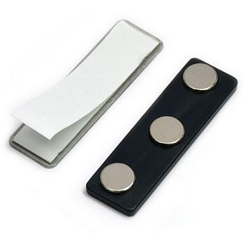 Badge fitting - magnet